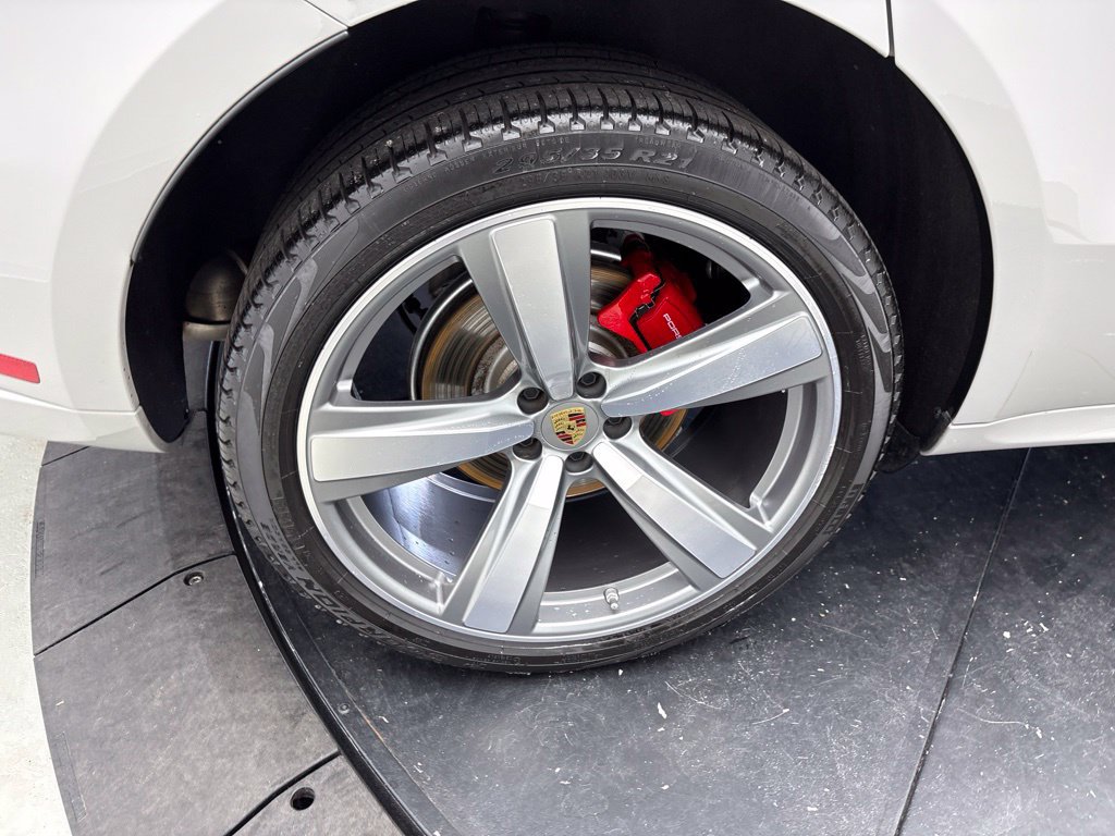 Certified 2023 Porsche Macan S AWD/4WD image 15