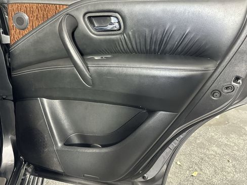 Used 2020 Nissan Armada SL RWD image 31