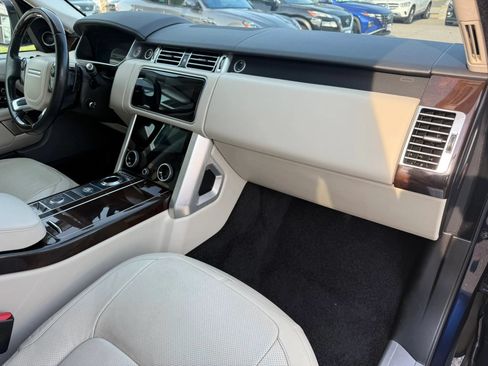Used 2018 Land Rover Range Rover HSE AWD/4WD image 16