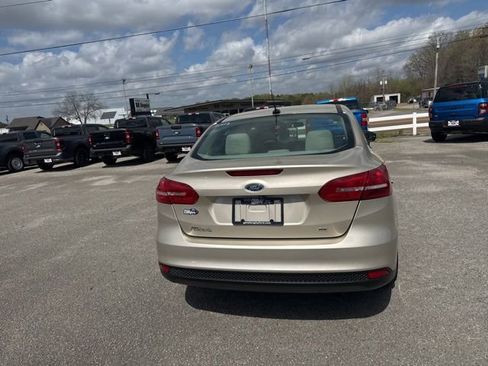 Used 2017 Ford Focus SE image 22