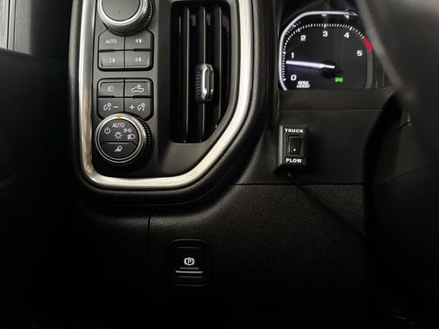 Used 2021 GMC Sierra 2500 SLT w/ SLT Premium Package image 37