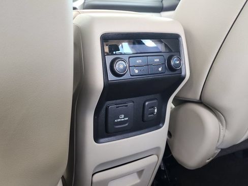 Certified 2018 GMC Acadia Denali w/ Technology Package FWD image 21