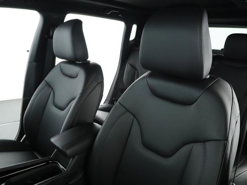 New 2026 Jeep Compass Limited w/ Sun, Sound & Navigation Group image 4