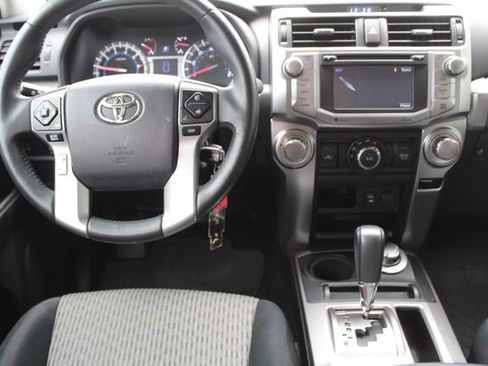 Used 2015 Toyota 4Runner SR5 image 4