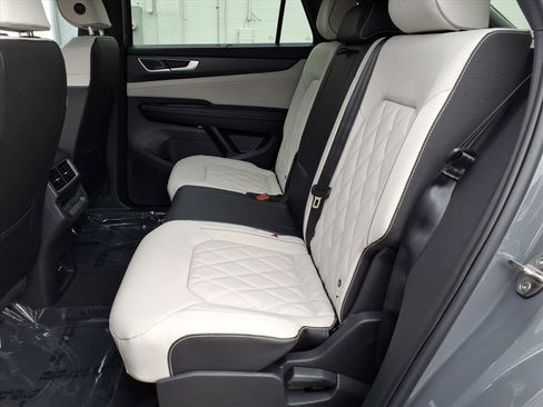 New 2026 Volkswagen Atlas Cross Sport SEL Premium R-Line image 6