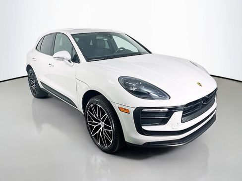 Certified 2026 Porsche Macan image 7