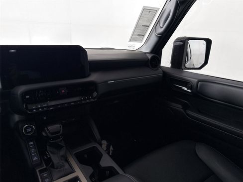 Certified 2024 Toyota Land Cruiser image 33