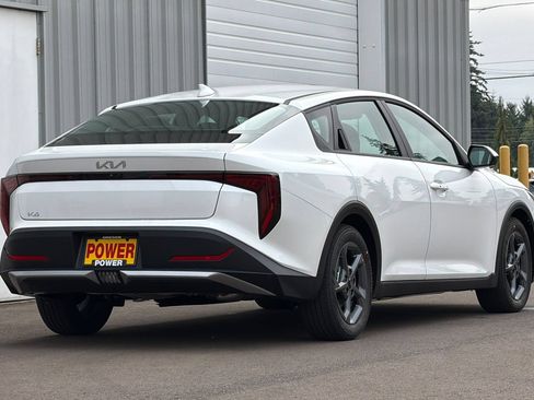 New 2026 Kia K4 FWD image 4