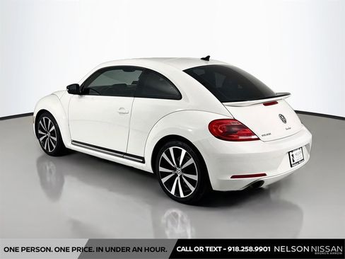 Used 2012 Volkswagen Beetle 2.0T FWD image 7