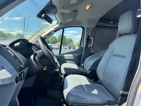 Used 2019 Ford Transit 150 148 Low Roof RWD image 5