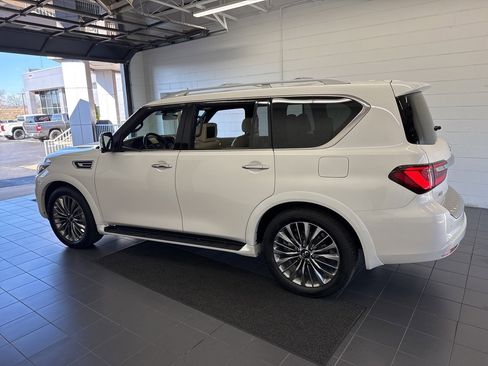 Used 2021 INFINITI QX80 Sensory w/ All-Season Package image 5