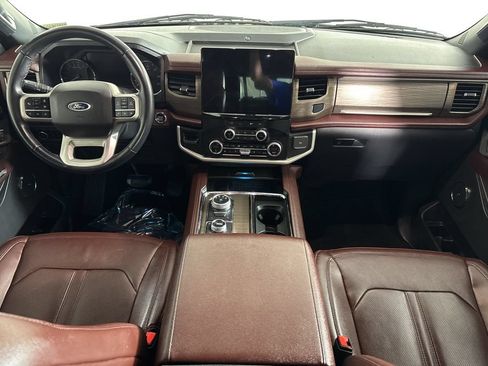 Used 2024 Ford Expedition Limited AWD/4WD image 14