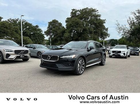 New 2025 Volvo V60 B5 Cross Country Ultra w/ Protection Package Premier image 1