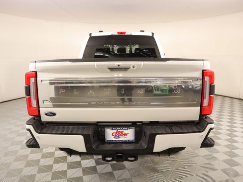 Used 2024 Ford F250 Platinum image 23