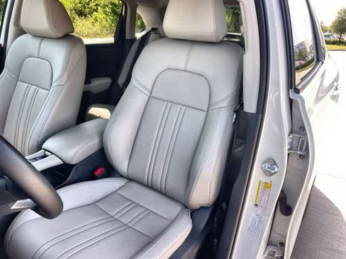 Used 2026 Honda HR-V EX-L image 11
