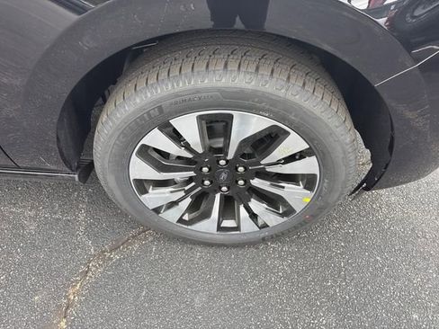 New 2025 Ford Expedition Max Platinum w/ Platinum Ultimate Package image 12