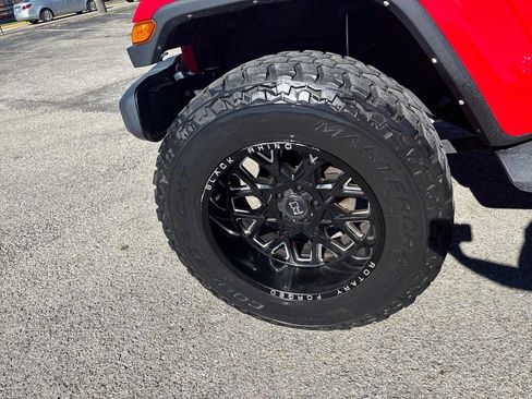 Used 2021 Jeep Gladiator Overland w/ Popular Equipment Package image 11