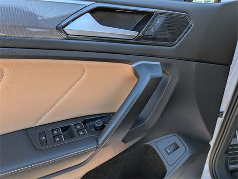 Used 2024 Volkswagen Tiguan SE R-Line w/ MDO Package, Three-Row image 10