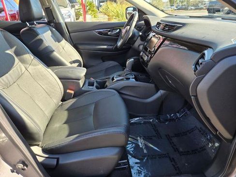 Certified 2022 Nissan Rogue Sport SL FWD image 19