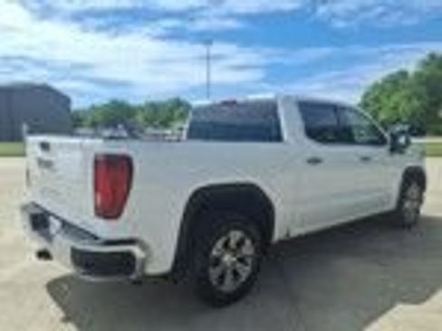 Used 2025 GMC Sierra 1500 SLT AWD/4WD image 8