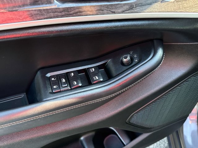 Used 2023 Jeep Grand Cherokee Limited AWD/4WD image 14