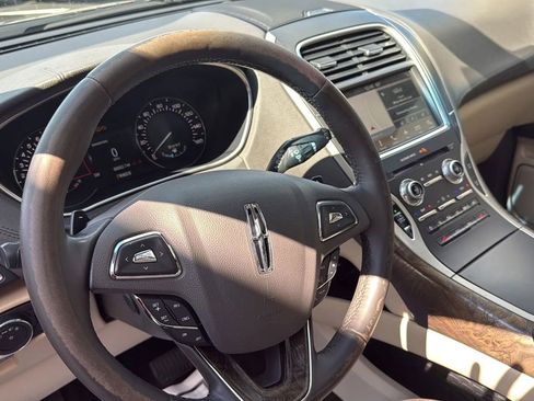 Used 2017 Lincoln MKX Select w/ Select Plus Package image 51