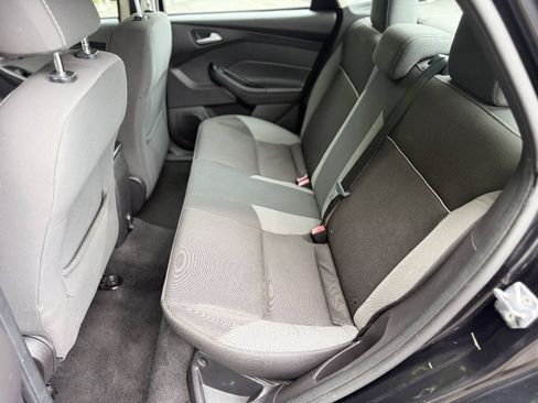 Used 2013 Ford Focus SE FWD image 10