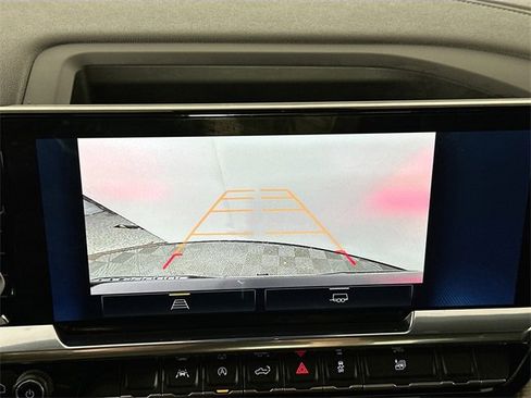 Used 2024 Chevrolet Silverado 1500 LT image 12