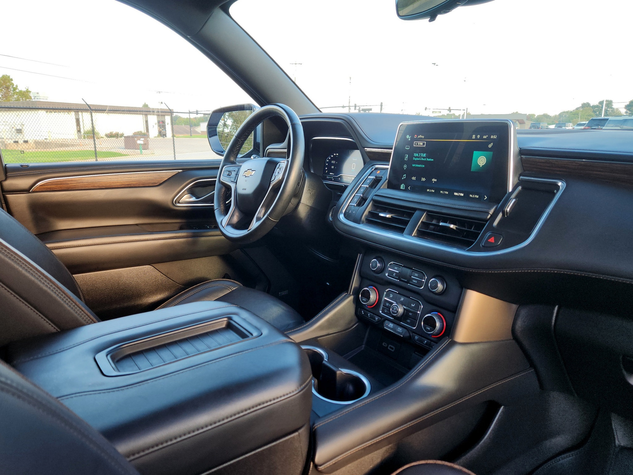 Used 2024 Chevrolet Suburban High Country AWD/4WD image 48