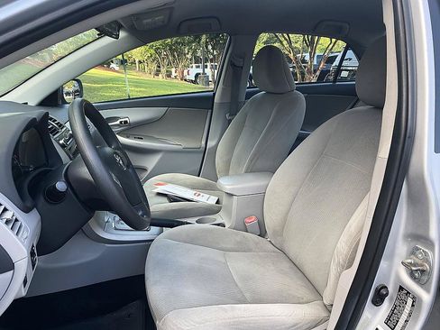 Used 2011 Toyota Corolla LE FWD image 11