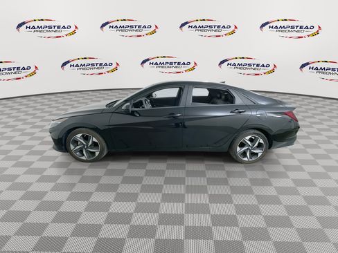 Used 2023 Hyundai Elantra SEL w/ Convenience Package FWD image 5