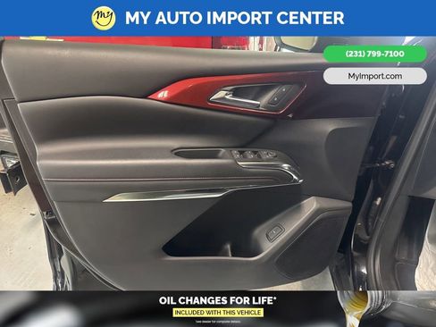 Used 2024 Chevrolet Traverse Z71 AWD/4WD image 10