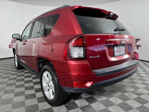 Used 2017 Jeep Compass Latitude AWD/4WD image 23