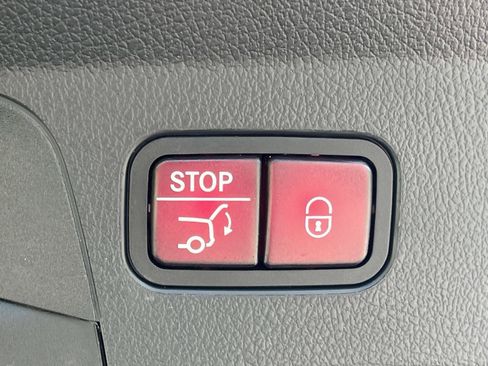 Certified 2025 Mercedes-Benz GLE 450 4MATIC Coupe image 11