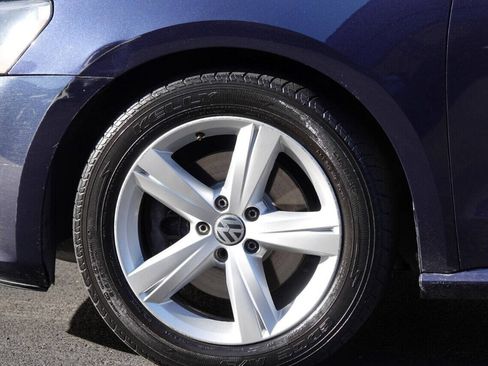 Used 2012 Volkswagen Passat 2.5 SE FWD image 41