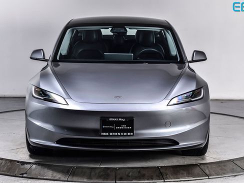 Used 2025 Tesla Model 3 Long Range RWD image 9