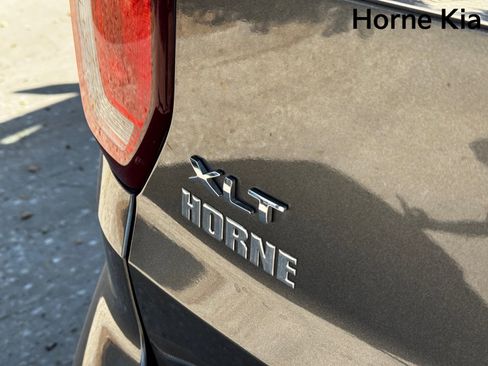 Used 2018 Ford Explorer XLT w/ Equipment Group 201A image 27