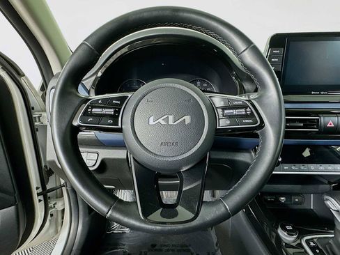 Used 2023 Kia Seltos S image 11