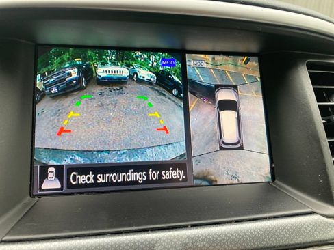 Used 2020 Nissan Pathfinder SL AWD/4WD image 26