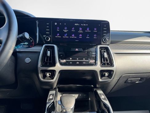 Certified 2023 Kia Sorento SX AWD/4WD image 22