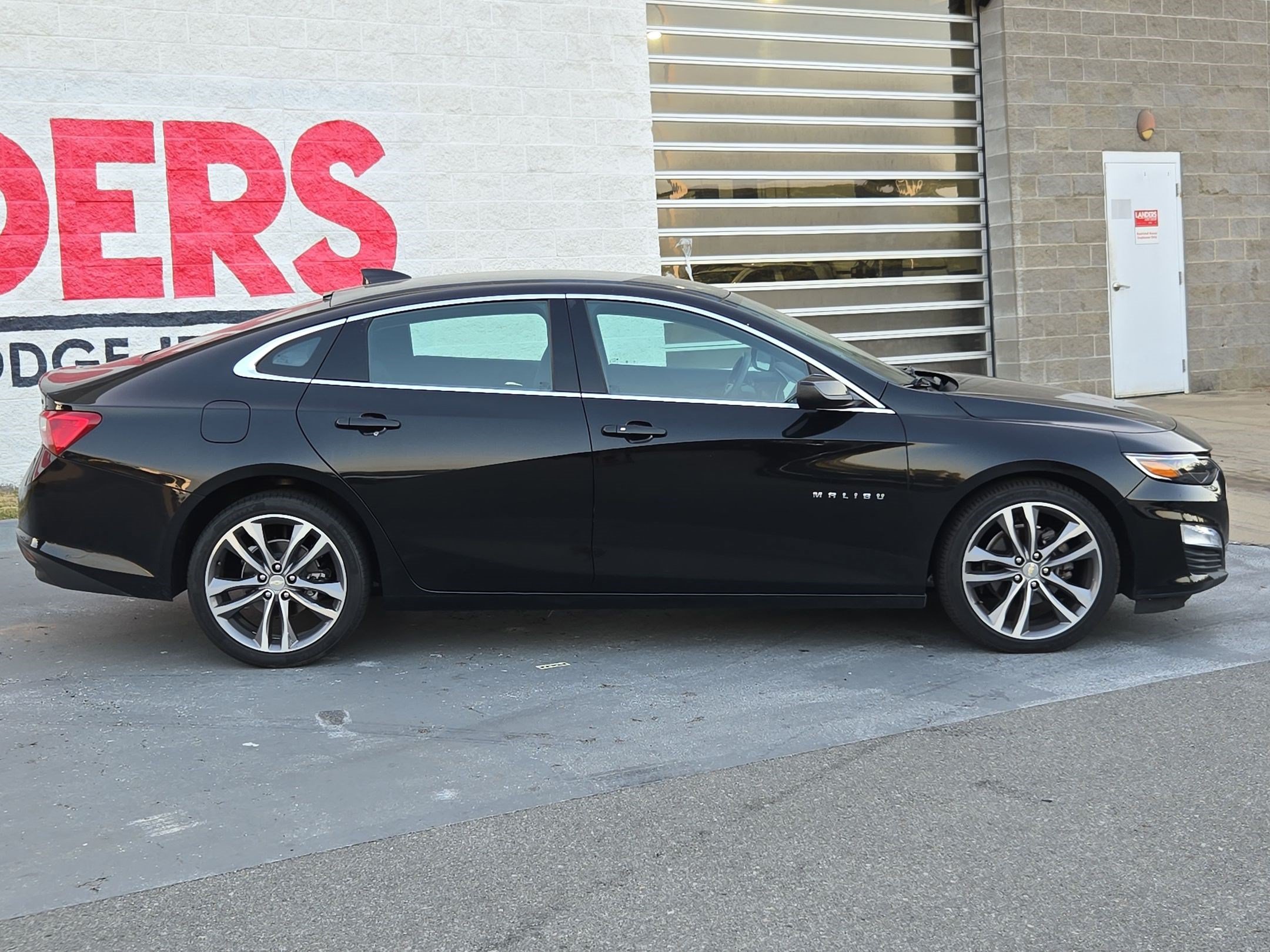 Used 2023 Chevrolet Malibu LT FWD image 8