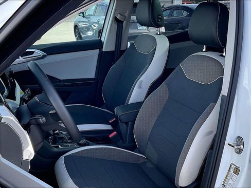 New 2026 Volkswagen Taos SE AWD/4WD image 11