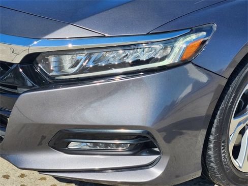 Used 2019 Honda Accord EX image 6
