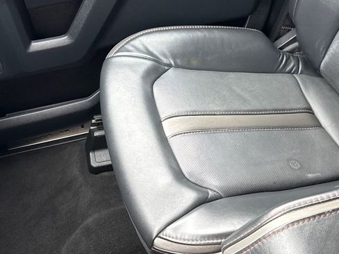 Certified 2022 Ford F250 Platinum image 25