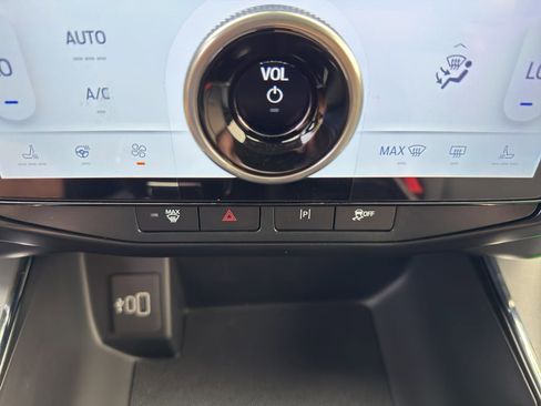 New 2025 Ford F150 Lightning Flash image 25