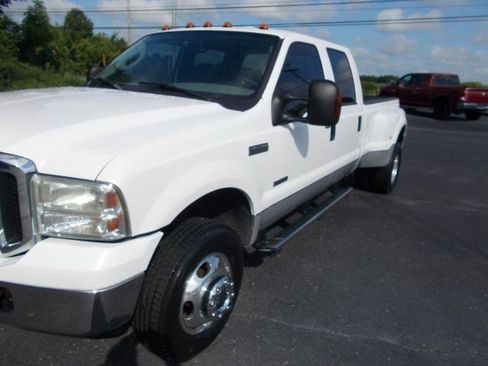 Used 2006 Ford F350 Lariat AWD/4WD image 8