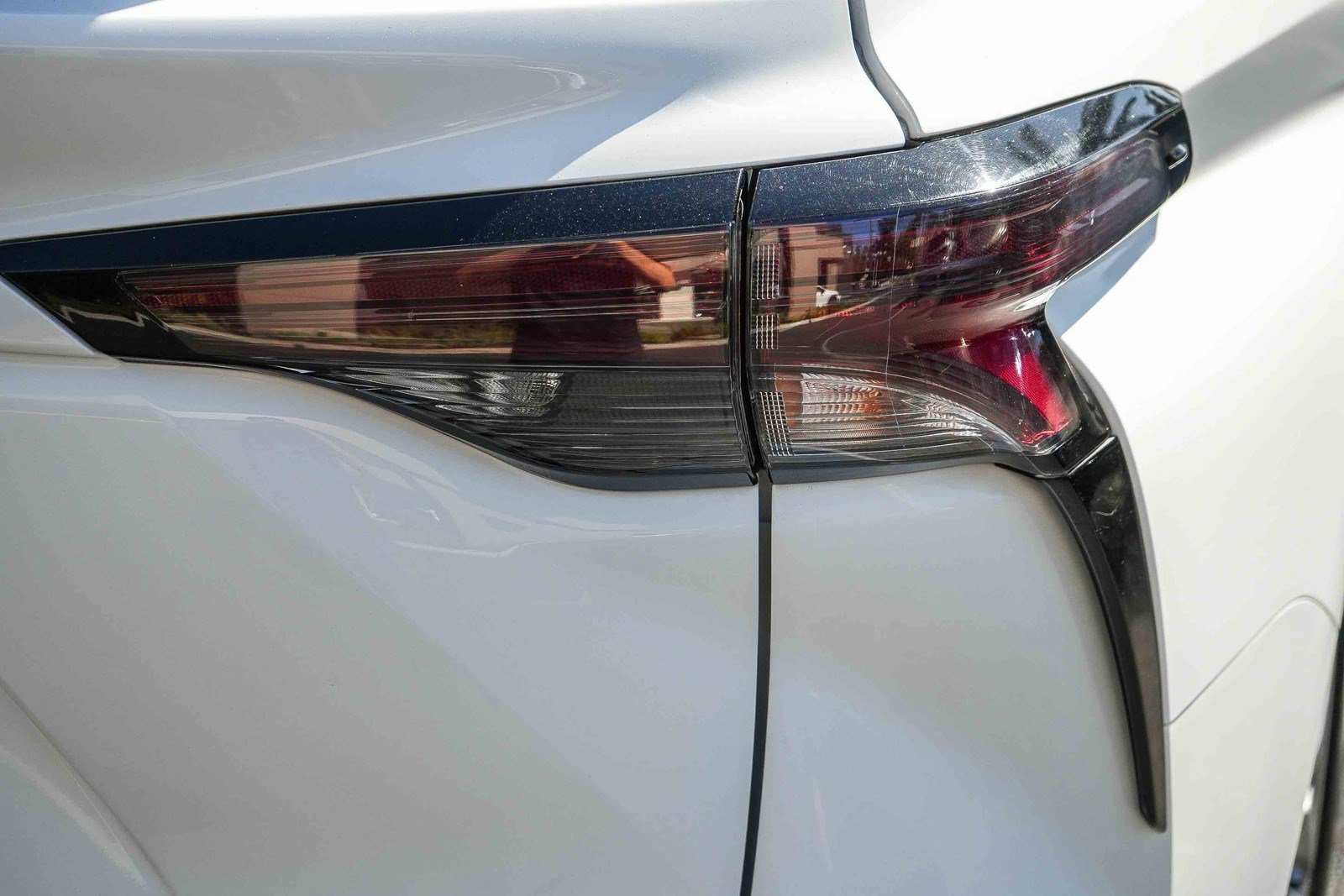 Used 2023 Toyota Sienna LE w/ LE Plus Package FWD image 7