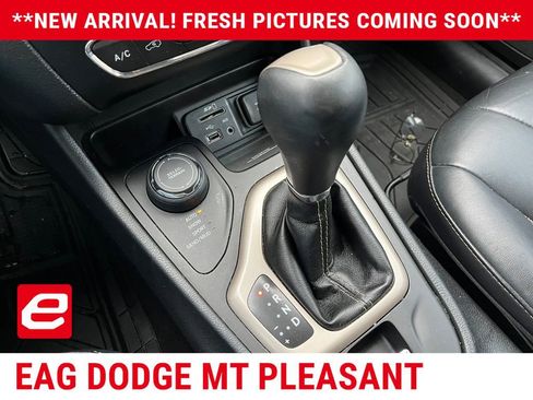 Used 2016 Jeep Cherokee Limited AWD/4WD image 10