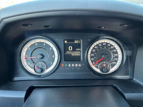 Used 2019 RAM 1500 Express image 11