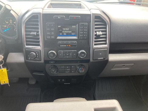 Used 2015 Ford F150 XLT w/ Trailer Tow Package image 9